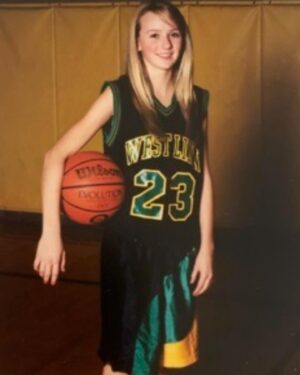Chris Lane Instagram - Just realized I married a baller @laurenlane