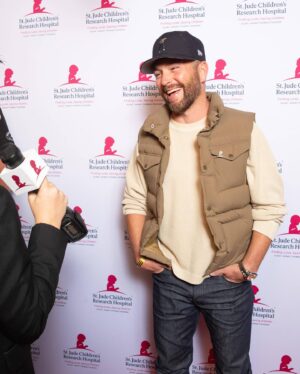 Chris Lane Instagram - What a blessing it was to visit @stjude in Memphis and got to meet some of the sweetest souls!