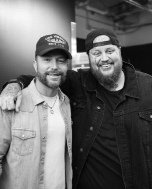 Chris Lane Instagram - Big Time in Austin Texas for the @iheartradio festival! 🤠 @iheartcountry