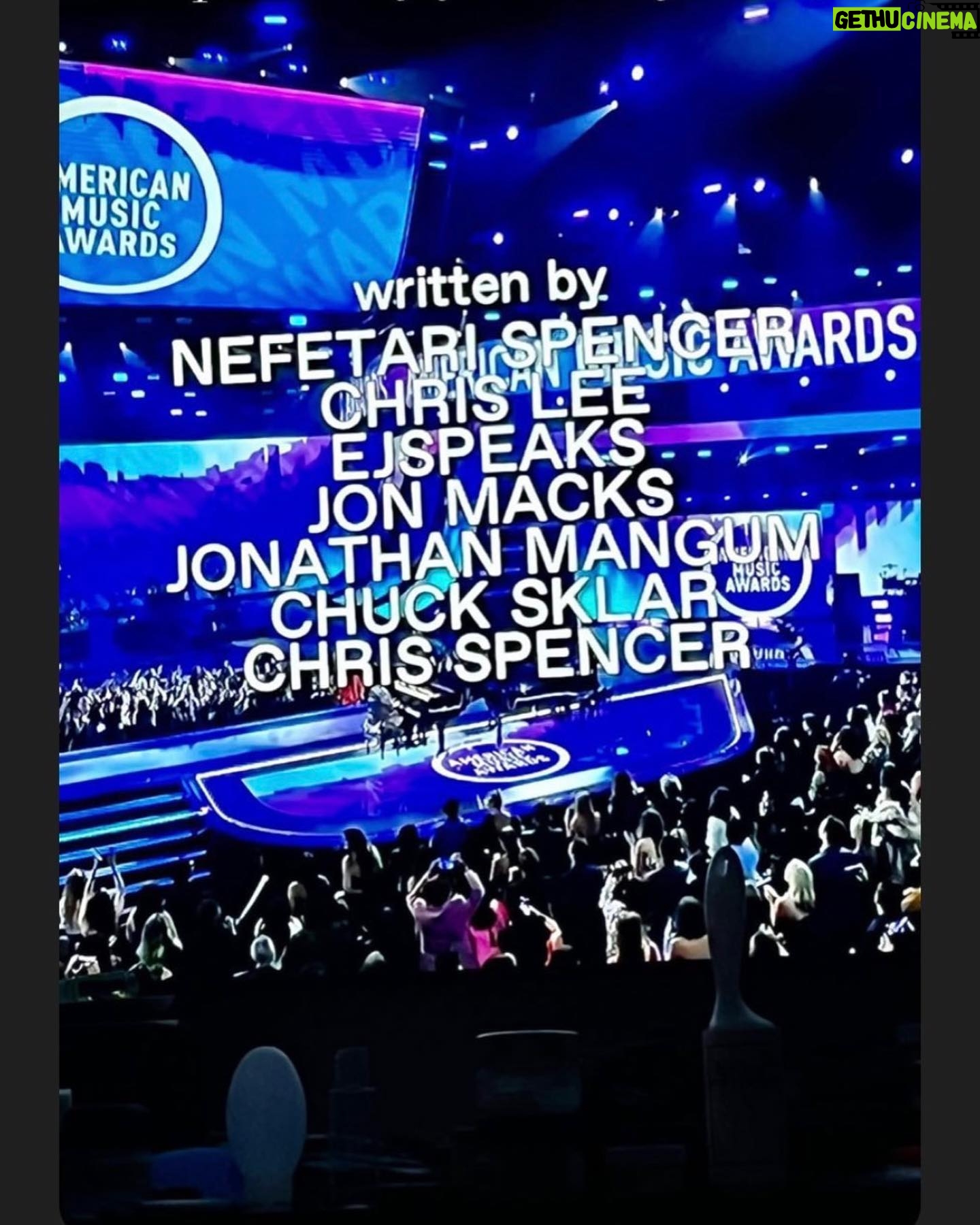 Chris Lee - 7.5K Likes - Writing Credits 👀💯🔥 @amas @mrbradybaby @jonathanmangum