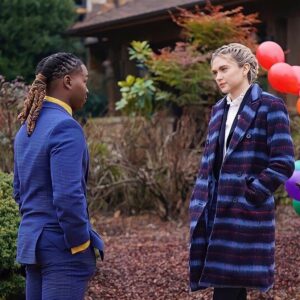 Chris Lee Instagram - I like the blue and yellow. Catch @cwlegacies new episode airing tonight 💪🏿