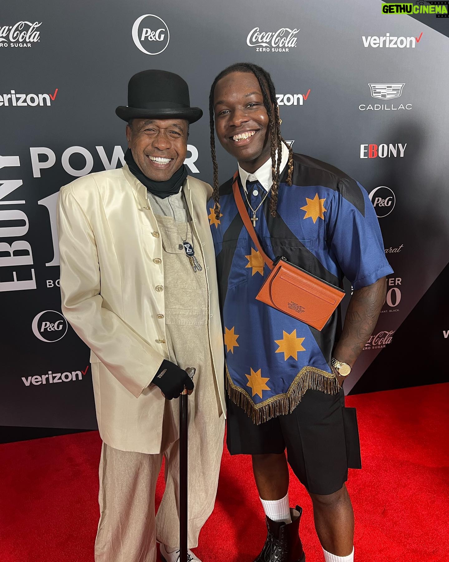 Chris Lee - 7.3K Likes - @ebonymagazine power 100 Gala 2021
Styled by @teflonodd 🔥🙏🏿