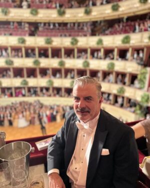 Chris Noth Instagram - The Vienna Grand Opera Ball- stunning! One feels transported back in time-they’ve celebrated and danced the Vienna Waltz since 1860 at this Grand Opera house-