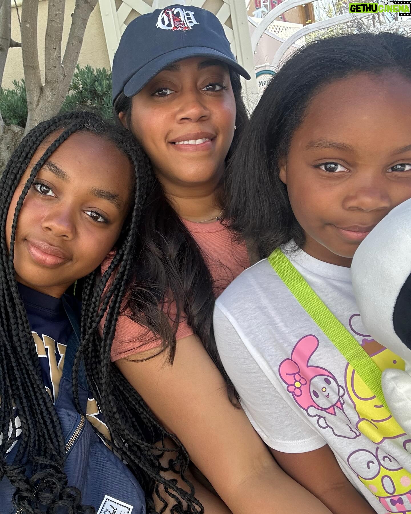 Chris Powell - 749 Likes - Happy Mother’s Day to queens of my village and all of the other villages as well. There is no village without you! #Love
