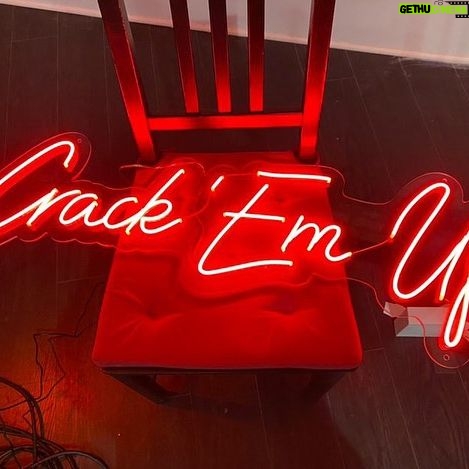 Chris Powell - 655 Likes - Hosting Crack em up every week is one of the dopest jobs in the world! The only place to be in Hollywood on a Thursday night! And we start at 1030! Here are some pics of some of my favorite comics from over the years.