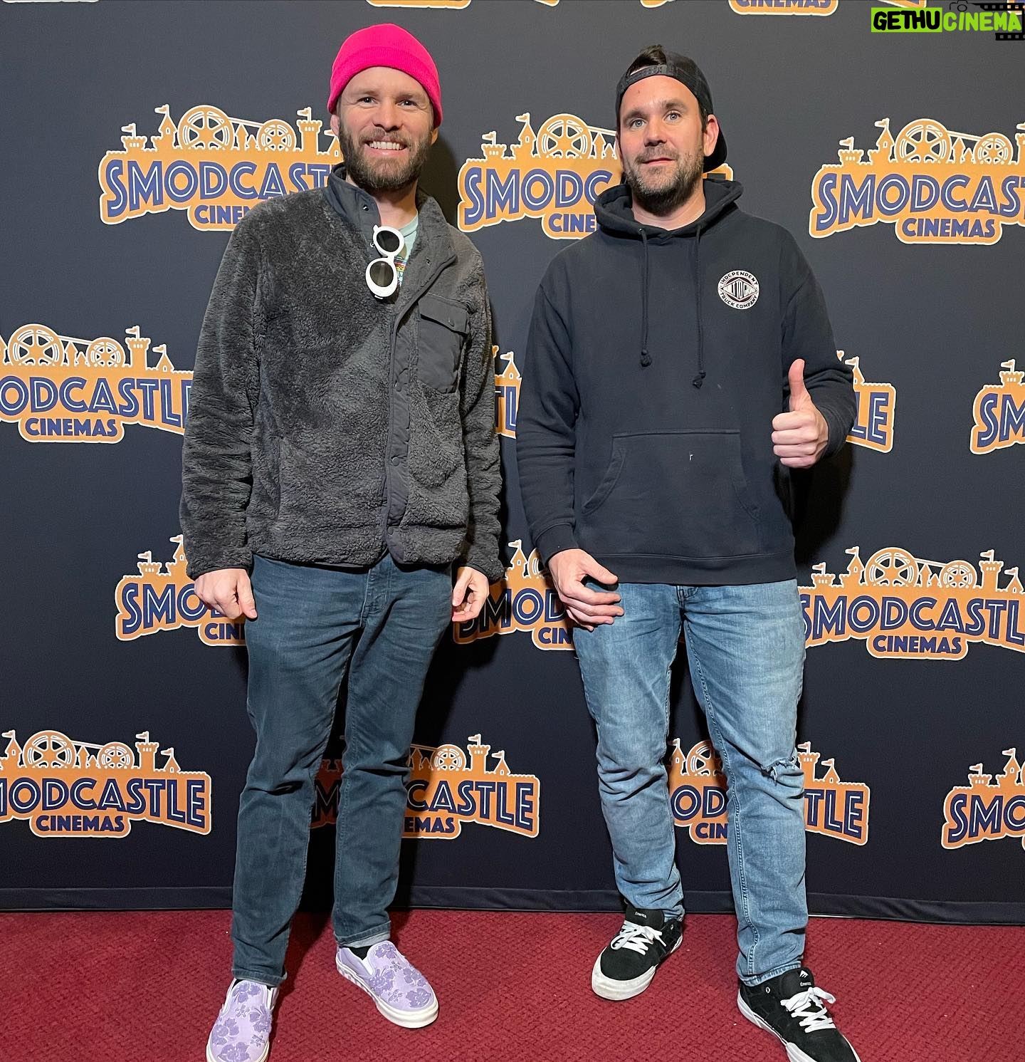 Chris Raab - 1.6K Likes - Great times had @smodcastlecinemas @thatkevinsmith film festival with @banes.john and @theharrowbrothers #afternoonermovie #indiefilmfest #comedy #filmmaking