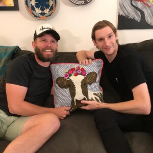 Chris Raab Instagram - This week on @bathroombreakpodcast my guest is comedian Jeremiah Watkins @jeremiahstandup. We sat down for chat about Stand Up Comedy, Roast Battle with Jeffrey Ross, Kill Tony, Regan & Watkins Music, Sexy Saxophones and more. Hope you enjoy! Thanks Producer @rickkosick🎥🎤LINK IN BIO #bathroombreakpodcast #raabhimself #jeremiahwatkins #reganandwatkins #standup #comedy #funny #killtony #justforlaughs #roastbattle #jackass #cky #vivalabam
