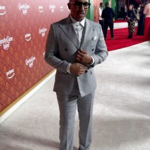 Chris Redd Instagram - Light dump* 
The Candy Cane Lane premiere was amazing! I got two interview interruptions on the carpet from two of the best people @murphymediadistributionfilms & @robinthede  and great to see the kid @dcyoungfly on the lane!! They all kill it in this movie. Everybody does! Y’all are gonna get tired of me but I’ll be posting all the way up to RELEASE DAY DECEMBER 1st the coldest Christmas movie hits @primevideo 

And @corey_demon  killed it with this suit . Sheesh 🔥🔥

More dumps to come….lol I’m so childish