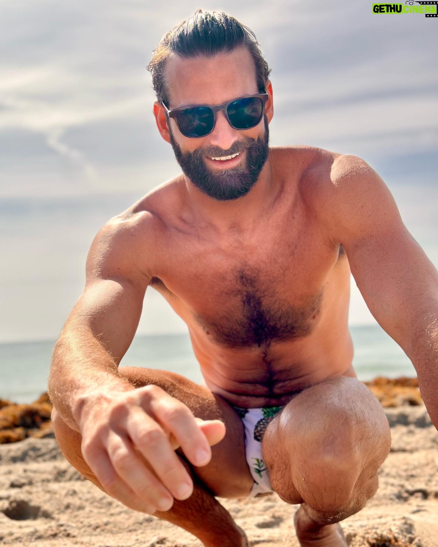 Chris Salvatore - 6K Likes - Beach bum š
