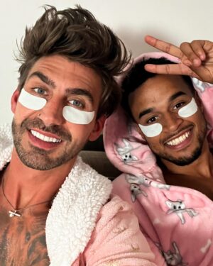 Chris Taylor Instagram - The debrief got a bit much… @tobyaromolaran (the robes & eye patches were his idea 😳)