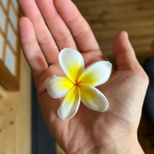 Chris Wang Instagram - 今天收到好多祝福，
謝謝你們一直都在😊

如果能選擇，
會希望宥勝在新的一年為你做些什麼呢？

今天許了很多願望，
現在想聽聽你的了😏😏😏

#來點正經不要太歪
#真正的願望應該不能寫吧🤣
#慶賀你生辰快樂