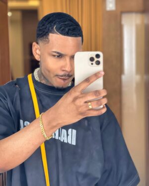 Christian Banks Instagram - Working on my mental and looking damn good doing it! 

_

Did you miss me?