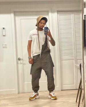 Christian Banks Instagram - He doing good 👍😊 
Feet’s is nice, he look nice , hair good, nails is good … everything good.