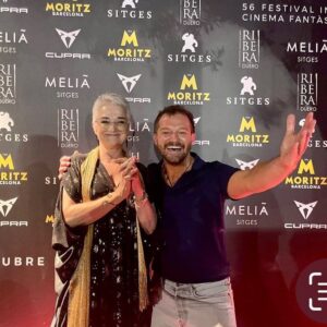 Christian De Sica Instagram - Brando premiato da Katrine Kubrick al festival di Sitges per la fotografia del suo Mimi principe delle tenebre. Bravo Brando, bravo Andrea Arnone. W l’horror.