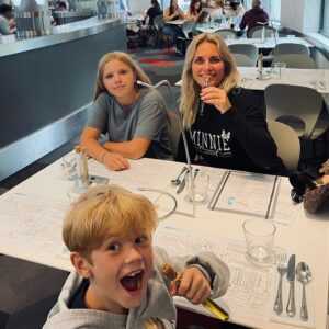 Christian Fuhlendorff Instagram - #reklame. Samarbejde mellem Hva så?! og @disneylandparis. Som lytter af min podcast, kan I ikke have undgået at høre om min tur til #DisneylandParis. Dagens afsnit af Hva så?! er faktisk indspillet i #AvengersCampusParis, hvor jeg gik en tur med min skønne hustru @karina_feldborg_fuhlendorff. Tjek det ud, for du får også at vide i afsnittet hvordan du kan vinde 4 billetter til Disneyland Paris.