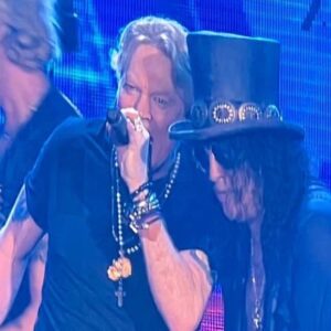 Christian Gálvez Instagram - Now and then when I see your face,  you take me away to that special place … ♥️⭐️👣

@patriciapardo_tv 
@gunsnroses 
#sweetchildomine