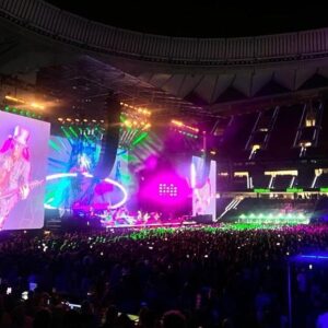 Christian Gálvez Instagram - Now and then when I see your face,  you take me away to that special place … ♥️⭐️👣

@patriciapardo_tv 
@gunsnroses 
#sweetchildomine