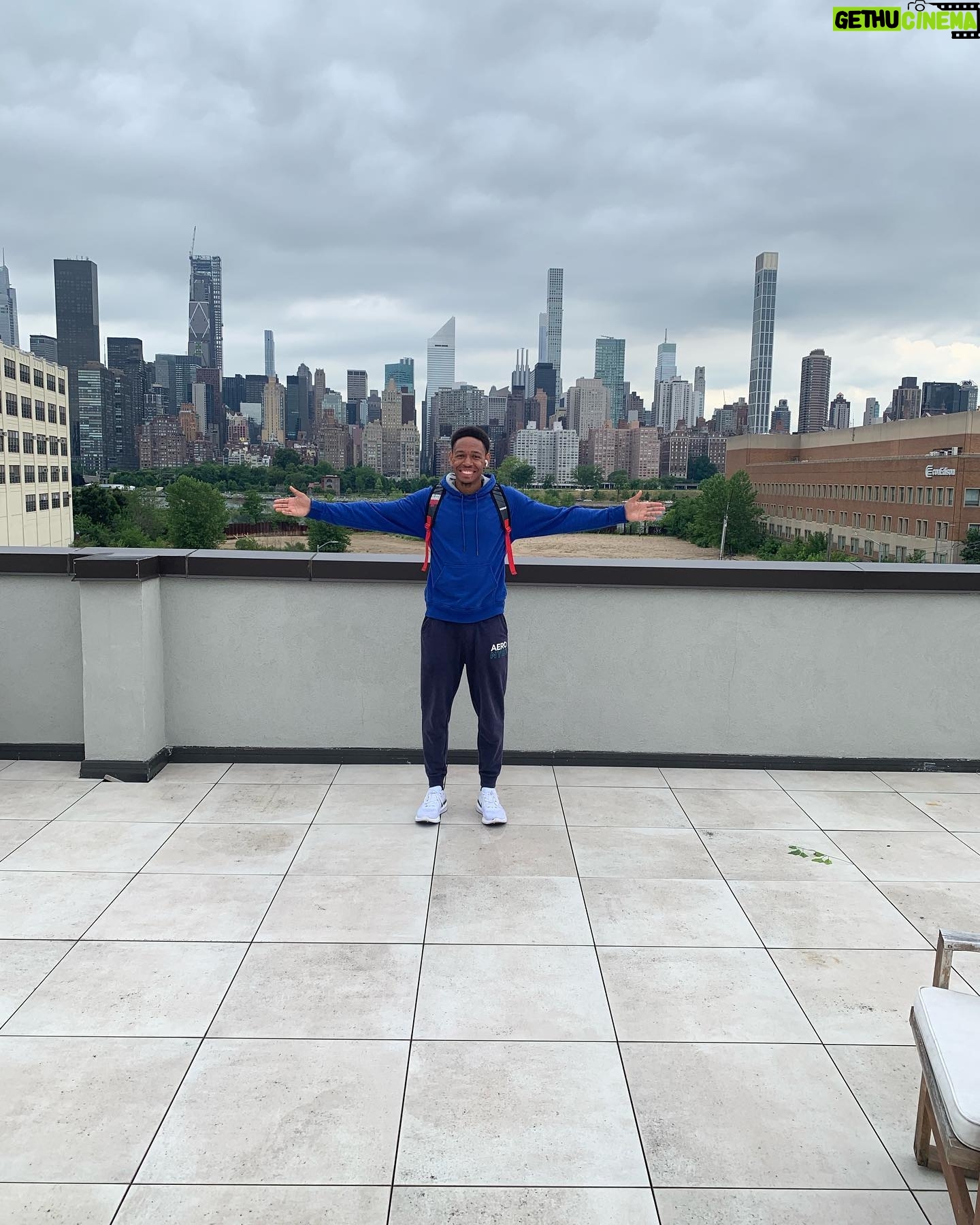 Christian J Smith - 3 Likes - 🏙️☀️🔥