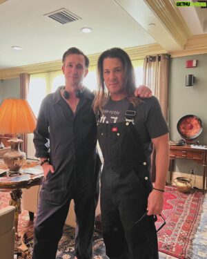 Christian Kane Instagram - Happy Birthday to my dear friend, partner in crime, chess/billiards mate, and one hell of a bouncing board…  @therealnoahwyle  I think it’s fair that I let everyone know that though I have not beat #georgeclooney on the actual number of episodes with you, I’ve now smoked him on seasons I’ve done with you my friend 😃 Love you boy.