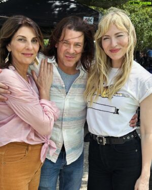 Christian Kane Instagram - That’s a wrap! Well for us three. I still got one more scene. But not here and not now. Stay tuned. Love these people. #ginabellman @bethriesgraf @therealnoahwyle @aleyse.shannon @officialdeandevlin @marcroskin @jonrog1 #leverageredemption @amazonprime @amazon