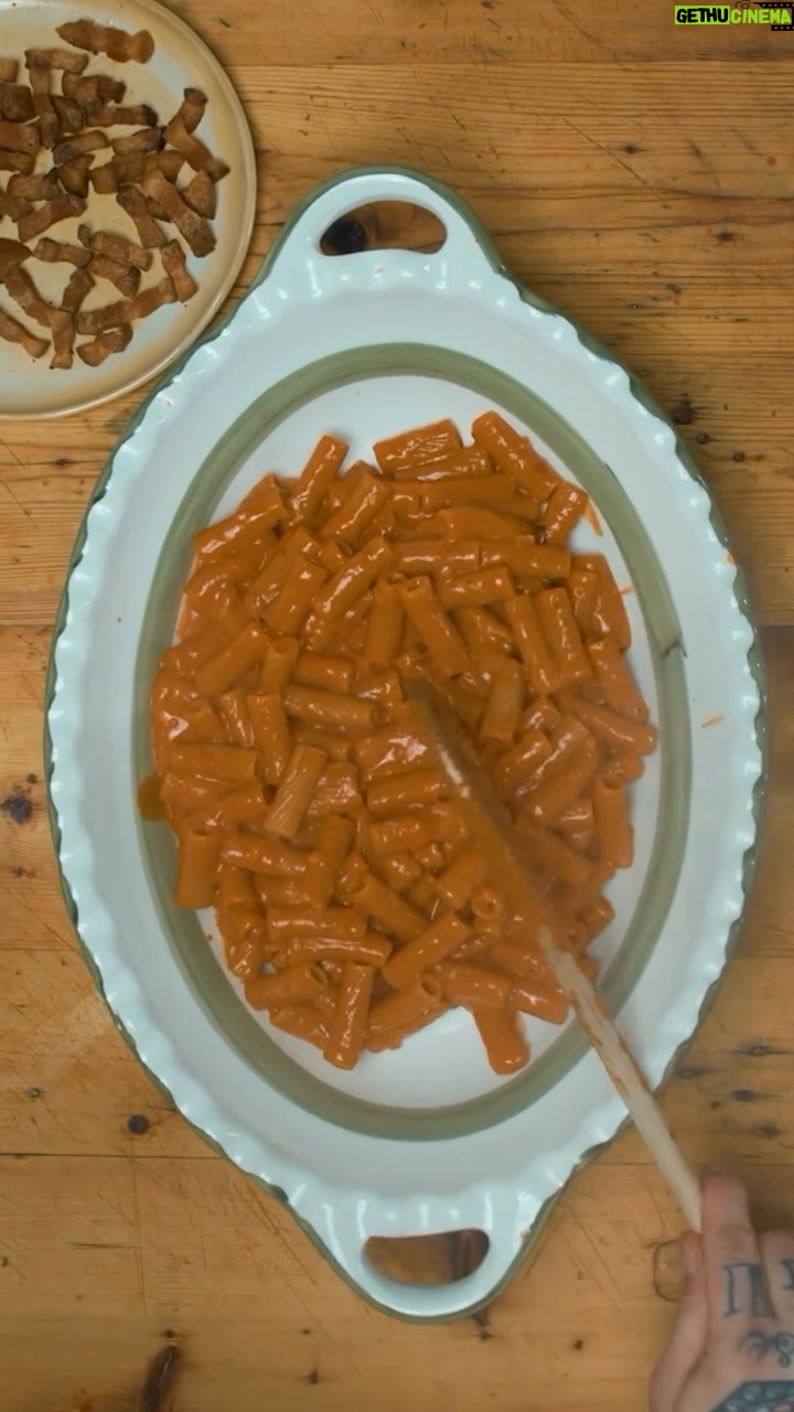 Christian Petroni - 11.1K Likes - pasta zozzona this monday #food