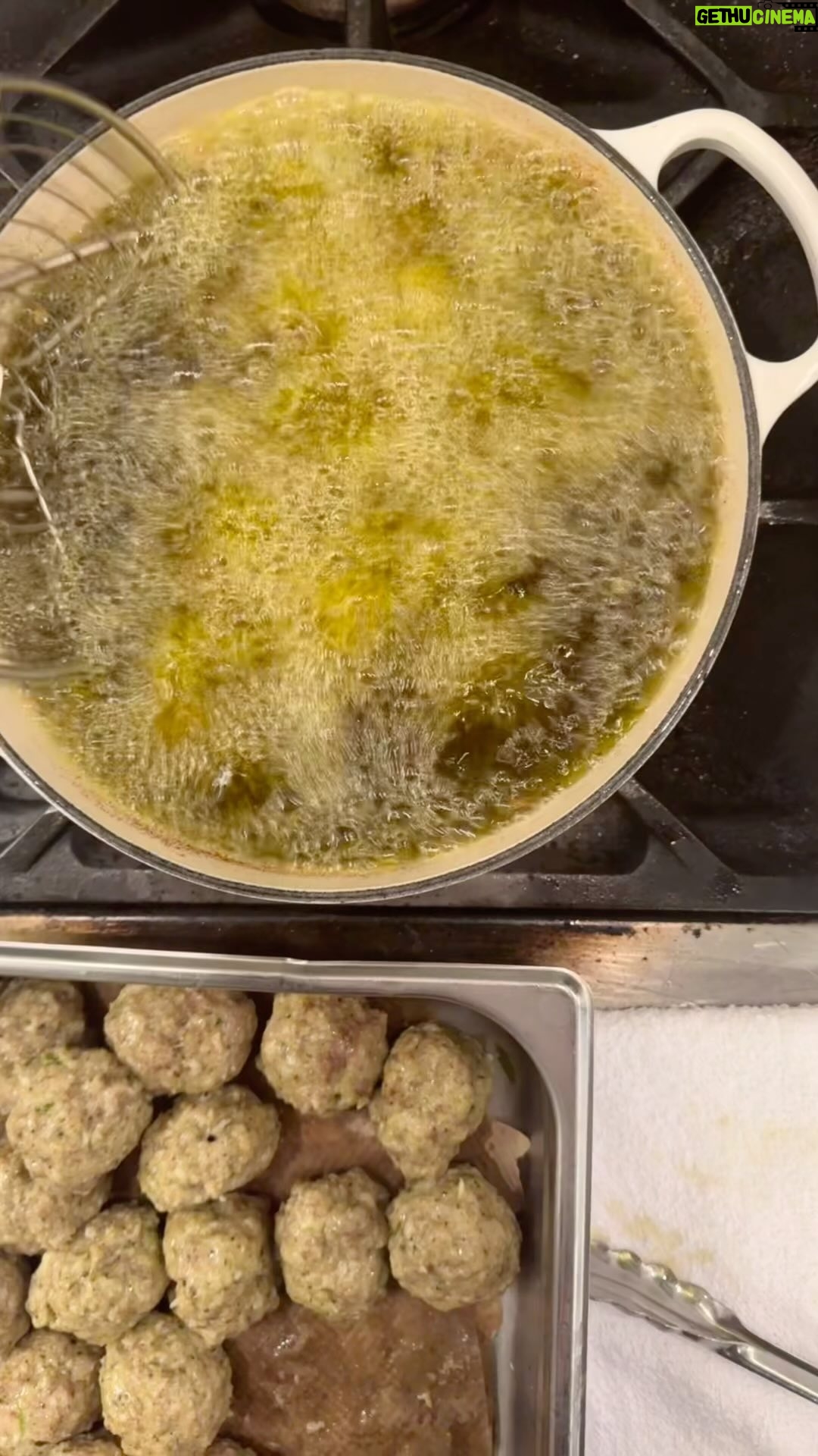 Christian Petroni - 25.2K Likes - meatballs fried in olive oil & garlic bread at @yankeestadium still doesn’t sound like real life.
I grew up in these stadiums.
A first first generation Italian from the Bronx
I grew up with the @yankees
After so many years
I’m so grateful for the lows lows
that can bring you some of the highest highs
that you could ever imagine
Anything is possible with #food xo