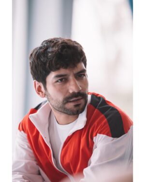 Christian Vazquez Instagram - Ya vieron "La caída" ? 

@primevideomx @primevideolat @amazonprime