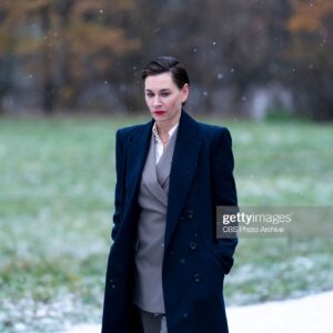 Christiane Paul Instagram - Jaeger is back for one episode of FBI:INTERNATIONAL
Feb 14th on @cbstv 
to reveal her past….
.
.
.
#reunion with the #fbiinternational #family @lukekleintank @heida.reed @carterredwood @vidodoburd @evajanewillis @fbicbs 
GHOSTS AND GLIMMERS
#directed by #kevindowling #written by #edgarcastillo 
#thanks to @derekhaaswriter @dickwolf @wolfentertainment 

@gettyimages