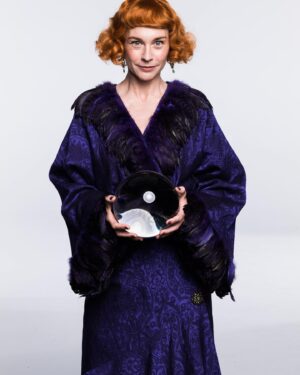 Christiane Paul Instagram - I can see it clearly…DER RÄUBER HOTZENPLOTZ- THE ROBBER HOTZENPLOTZ 
Is coming…

Ab 8.Dezember im Kino…
Dec 8th only in theatres

#derräuberhotzenplotz with @ofczarekofficial #augustdiehl @lunawedler #ollidietrich  #hansmarquardt #bendiktjenke #hedikriegeskotte 🧡🧡🧡 @claussenputz @studiocanal.de