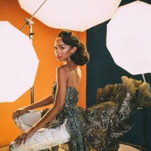 Christiani Pitts Instagram - Already the first day of SPRING???? TB to the “Fall Preview” shoot with @broadwaycom. Time flys when you’re having fun!! #6MonthsIn #HappySpring