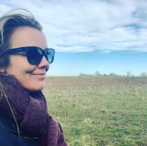 Christie Clark Instagram - Day 6: walk in the back fields!

First, three days was basically zombie land, barely out of bed.
Last three days slight energy in the morning and then basically dreaming of bed from lunch onwards.
I hear day 7 & 8 is when some people think they are getting better and the alien virus decides to mess with your lungs or make the fever reappear .  Eek!  Lot of the same stories now floating around.  A few people asked me why I haven’t gotten tested and that’s because the hospitals are rammed with people who actually need it.  Nothing has been life threatening for my husband and I.  And they have a test coming soon(🤞) that can prove you’ve had it after the fact.  Also, I’m sure you all heard many times but only paracetamol/ Tylenol if you think you have coronavirus, ibuprofen is supposedly not good to take when you have it. 
#coronavirus