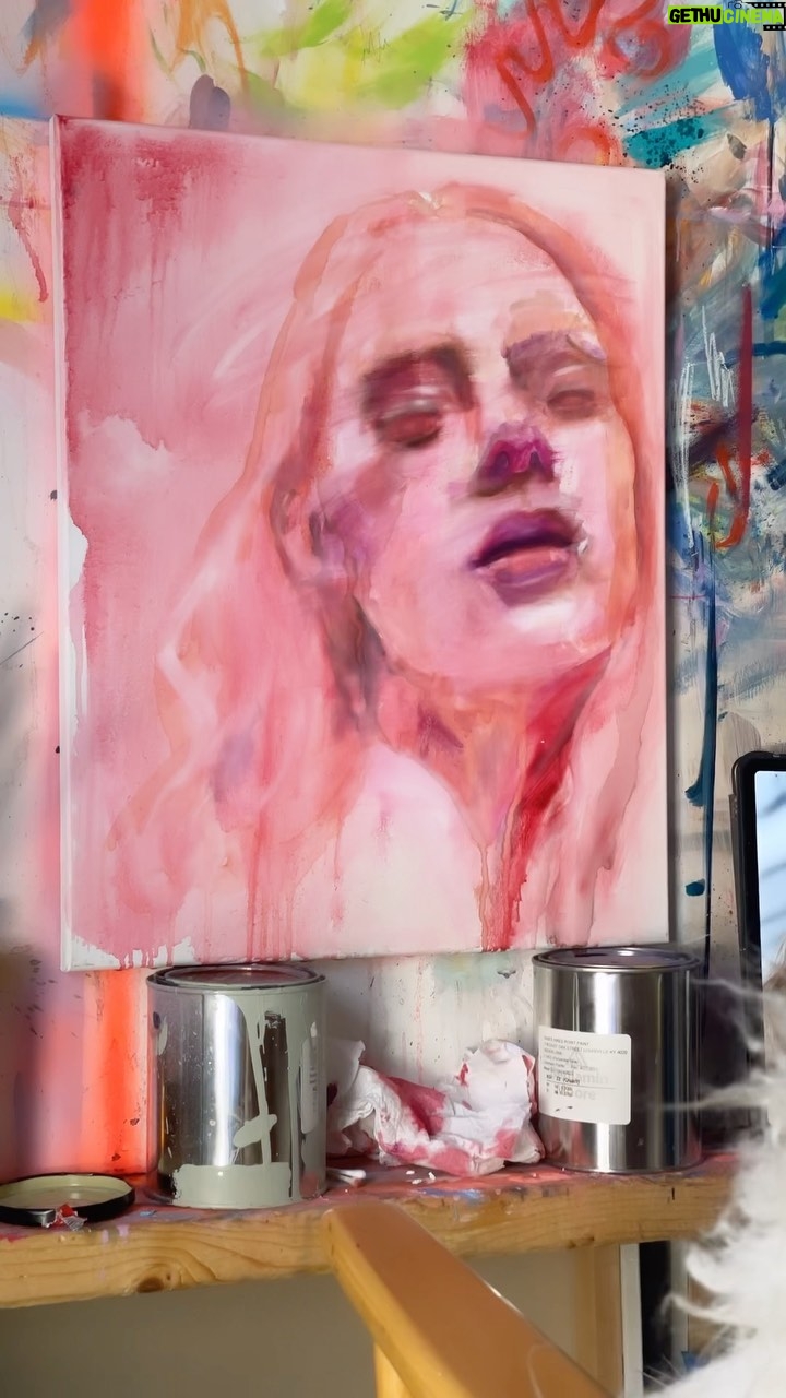 Christina Scherer - 243 Likes - I’ve just discovered the show “Portrait Artist Of the Year” and MAN, did it get me excited to try doing some more quick oil portraits. Even though this is a short video, this painting took around 2.5 hours.
#allaprimapainting #oilpainting #oilsketch #portraitpainting