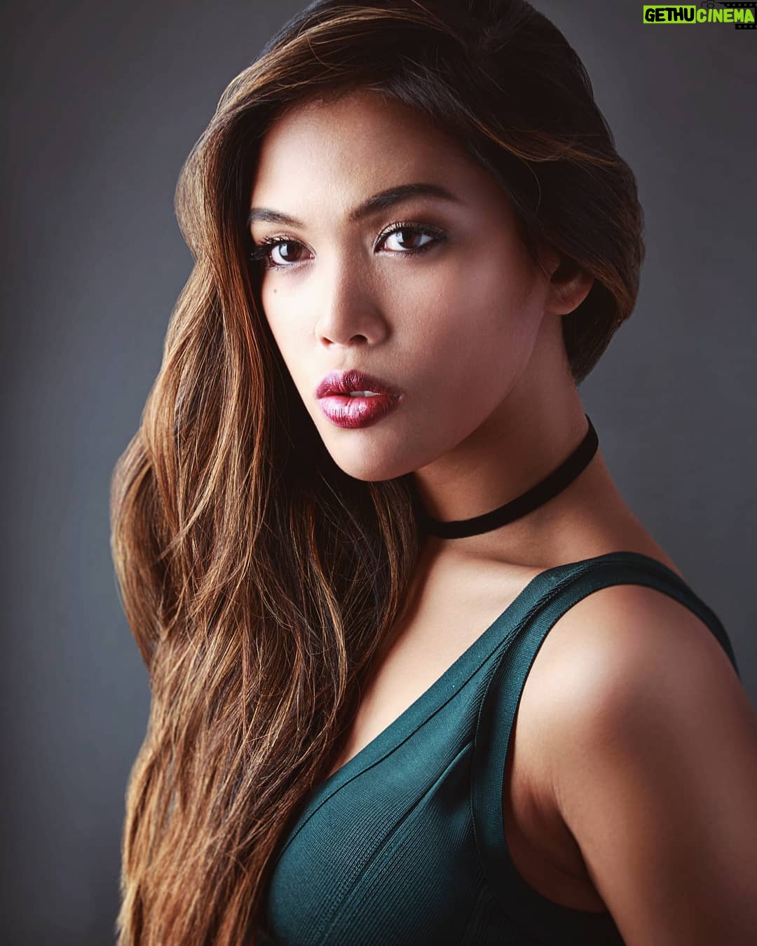 Christine Allado - 1.4K Likes - Poutymcpoutface 😽
Photo by @robertovivancos