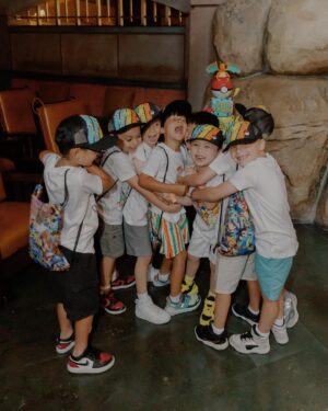 Christine Chiu Instagram - 6 in a blink of an eye 🎂🥹 The days are long but the years are short…

#pokemon goes to #disneyland 🏰
#club33 #bestbuddies missing a few
📸 @lisettegatliff 🙏