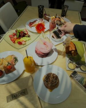 Christine Chiu Instagram - Feasting until the sun goes down. Playing until the sun comes up. Wynning the weekend with Revelry 🍽️🎉 

@wynnlasvegas 
@lasvegasrevelry
#OnlyatWynn
#OnlyatRevelryLV