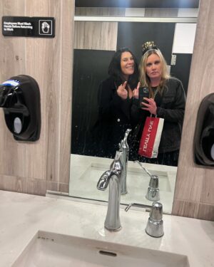 Christine Marie Evans Instagram - So much fun ringing in the New Year at @bigjayoakerson’s @pittsburghimprov shows with @yourlime, @waybrightdoctor & @juliemarierandall who came to see us all the way from California! Emily finally got to show me her adopted hometown and the shows were a blast!!! Here’s to a great 2024!!! #Steagles 🎉🎉🎉