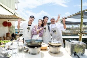 Christopher Lee Ming-Shun Instagram - 谢谢你们在 #阿顺有煮意 放下艺人的身份，没有包袱的情况下陪我玩了一整天，你们的分享是无私的，是真诚的，更开心的是，看到你们彼此真挚的友情。你们的真情打动了我也让我在这集失守。。。😅 失守什么？ 请看 #阿顺有煮意2  最后一集 ❤️❤️❤️

@thedesmondtan @iamfeliciachin @romeotan #李铭顺 #christopherlimingshun 

@mewatch.mediacorp @channel8
@catwalkasia @catwalk.actors