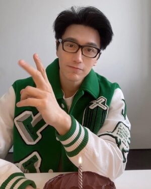 Chuando Tan Instagram - 56 !!
I wish for Peace on earth 🙏🤍✌️