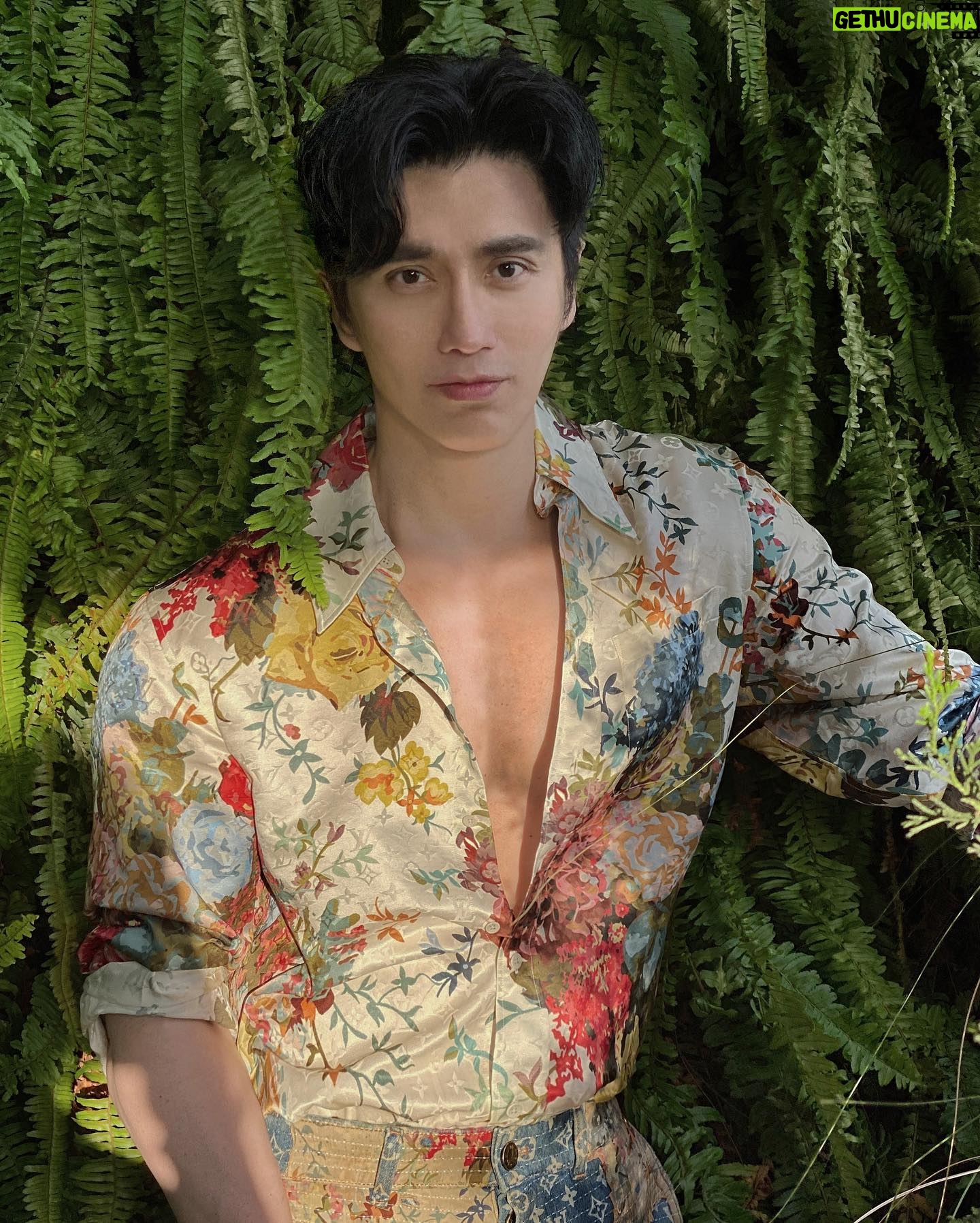 Chuando Tan - 28.4K Likes - There are always flowers for those who want to see them🤍
@louisvuitton
#LVMenFW22