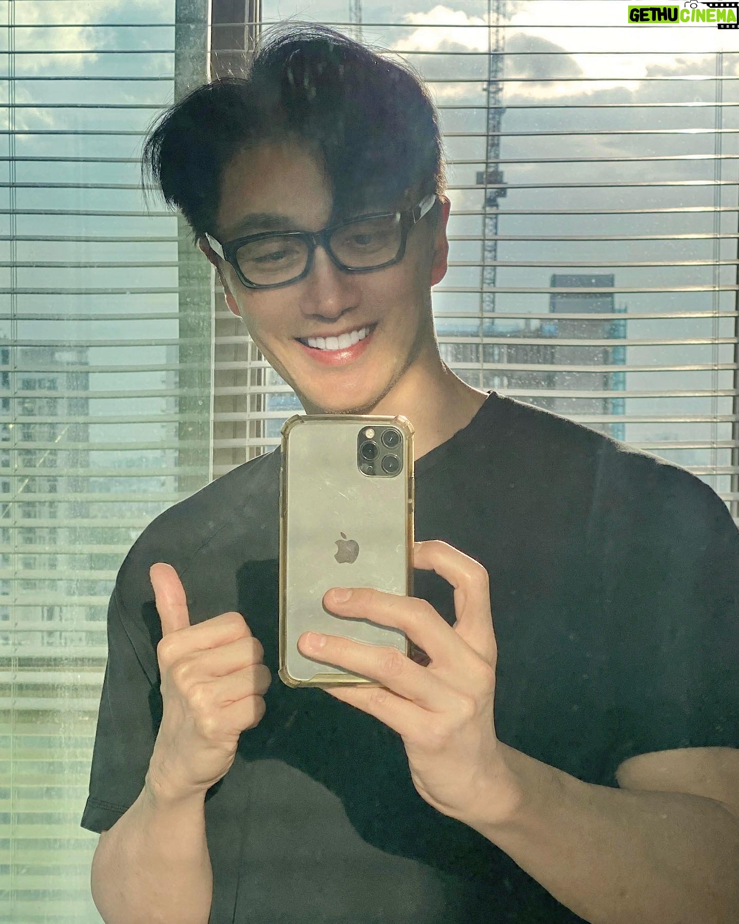 Chuando Tan - 30.3K Likes - 祝天下爸爸妈妈们,母亲节快乐
Happy Mother’s Day y’all🤍🤍🤍
