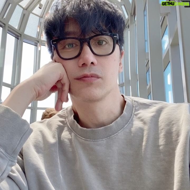 Chuando Tan - 25.4K Likes - My friend says “the hermit is finally out and about …”
😭