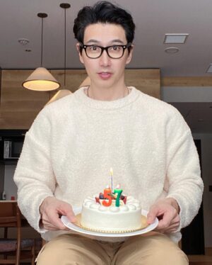 Chuando Tan Instagram - 57 :)
Thankful for another year of being alive on this amazing Mother Earth 🙏🏻
Cherish every moment .