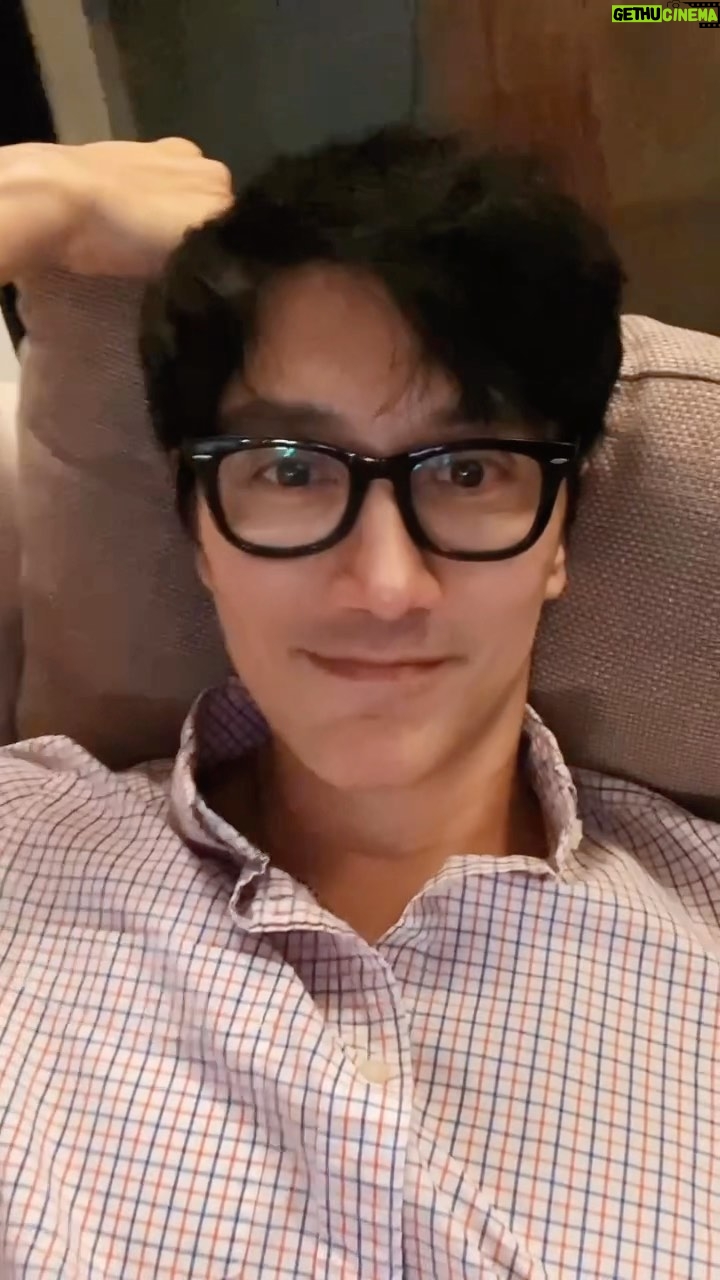 Chuando Tan - 24.5K Likes - Wishing y’all a Prosperous New Year.
Mmm… you have to ”Like” this post to “activate” this well wishes though 😂🧧🧧
祝贺大家在这兔年里,行大运,身体健康。大家必须在这,点一个“心”,才算数哦! 😂🧧🧧