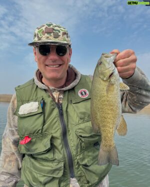 Chuck Hughes Instagram - Fried Perch and Morels in Walpole Island for @cfpk.tv ! Big thanx to Rocky and the Sands family.