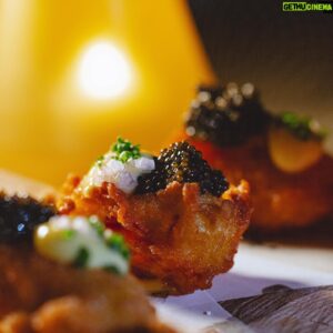 Chuck Hughes Instagram - Pogo au homard, profiteroles, pas l’temps de niaiser. 

Réservations? Call Jess or Davie. (514) 678-5044

📷 @malavoie