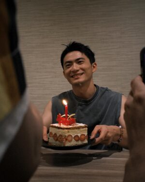 Chuck You Instagram - #chuckvoyage
Yeah 第一個生日由牌咖一起慶🫶🏻
生日願望就是希望「我」能夠贏光你們的錢☺️