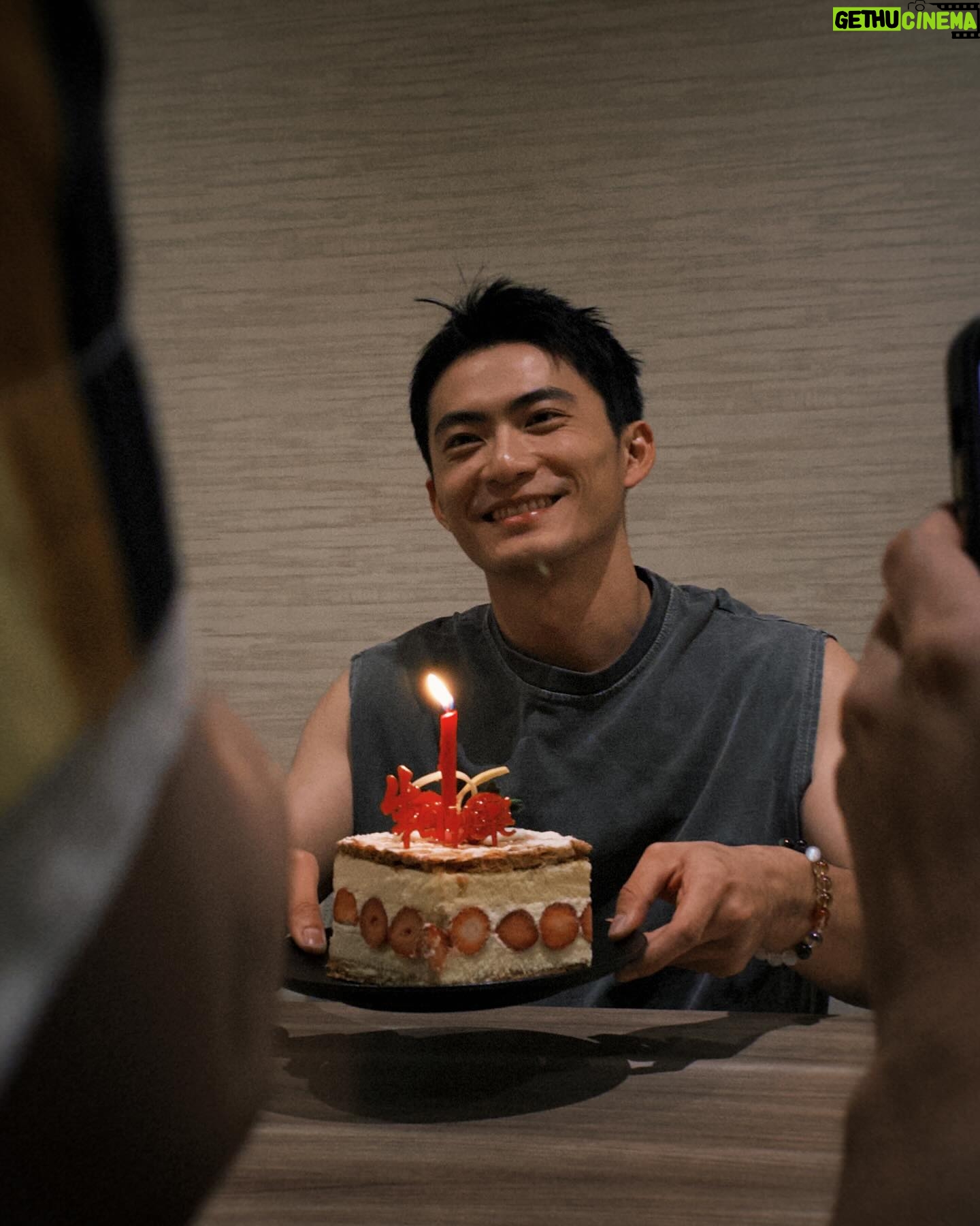Chuck You - 3.1K Likes - #chuckvoyage
Yeah 第一個生日由牌咖一起慶🫶🏻
生日願望就是希望「我」能夠贏光你們的錢☺️