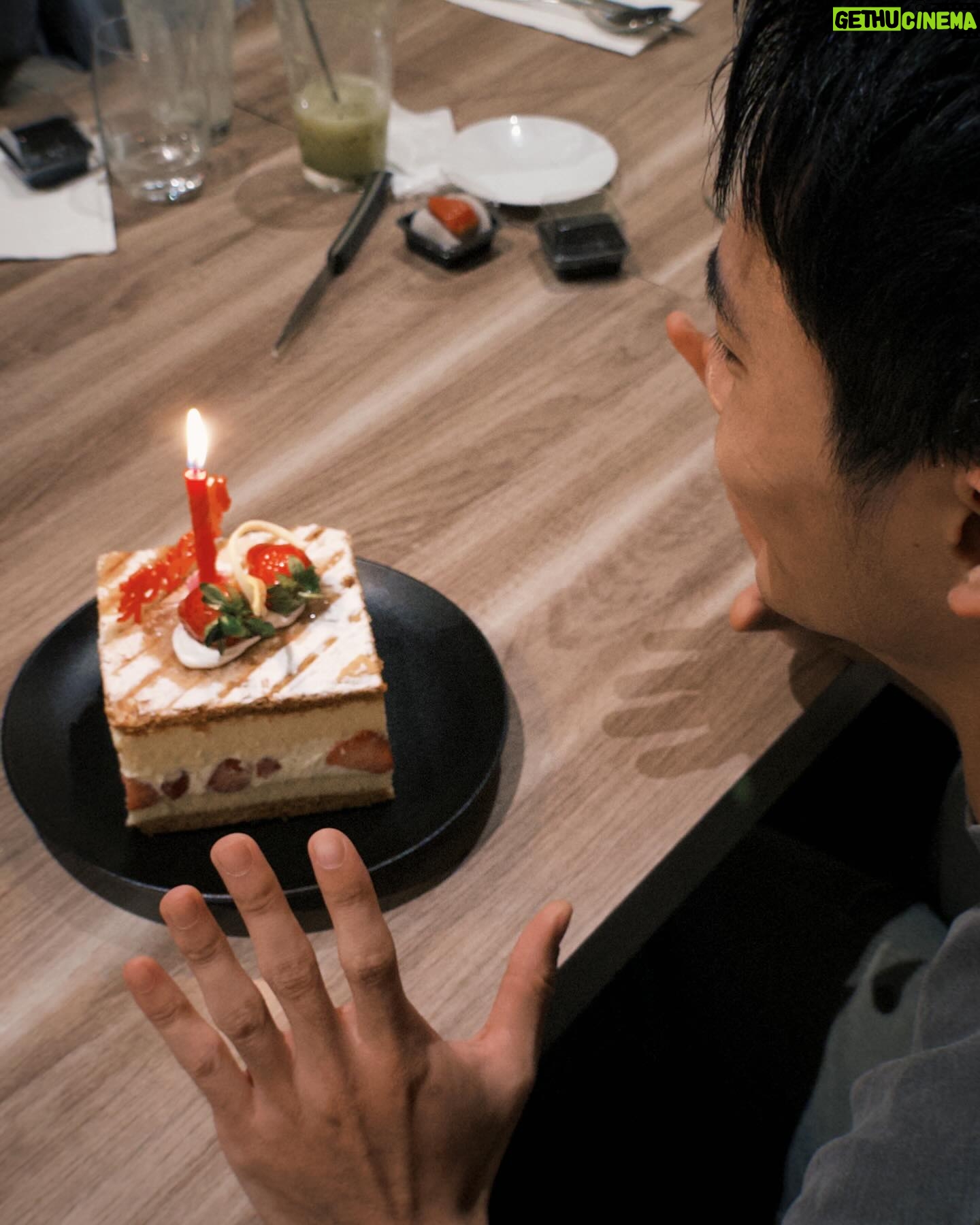 Chuck You - 3.1K Likes - #chuckvoyage
Yeah 第一個生日由牌咖一起慶🫶🏻
生日願望就是希望「我」能夠贏光你們的錢☺️