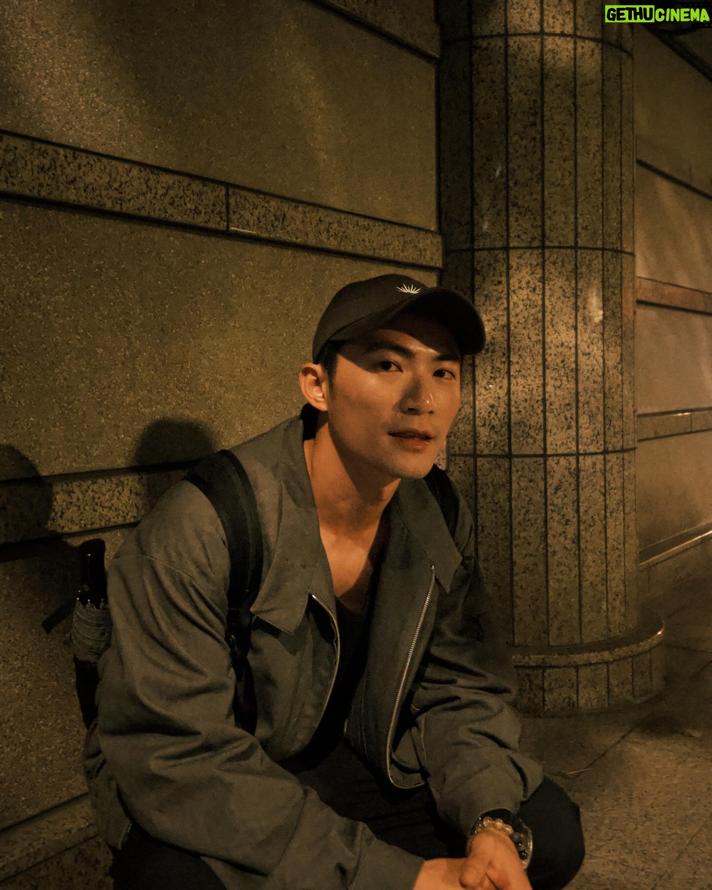 Chuck You - 1.7K Likes - #chuckvoyage
在新竹拍完收工後直接跟 @george_actor0723
來吃 @luckie_77_chicken
然後⋯然後就得到幾杯開心的小東西😃
還看到久久沒見的 @nick_chen1104
直接喝到我生日😂