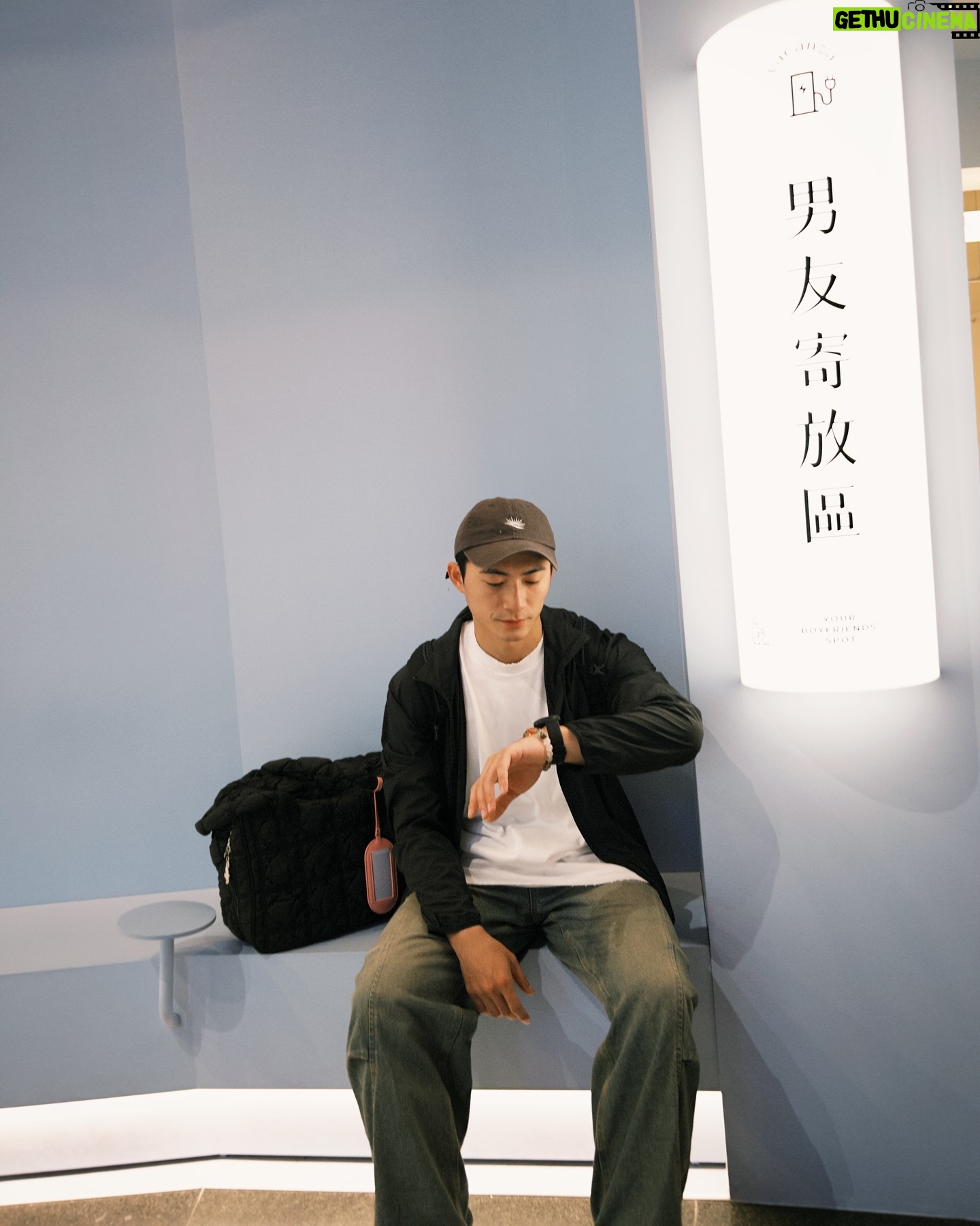 Chuck You - 2.7K Likes - #chuckvoyage
你們會不會逛太久😮💨
你們(?
